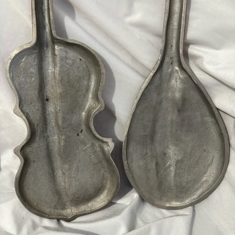 Royal Cast Aluminum Mid Century Wall Decor Violin Mandolin Brown Vintage
